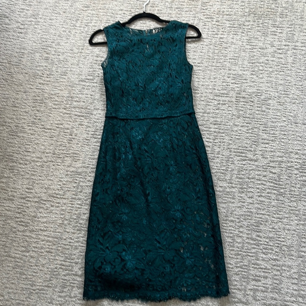 Jewel green lace Dolce and Gabbana dress sz 42 with slip